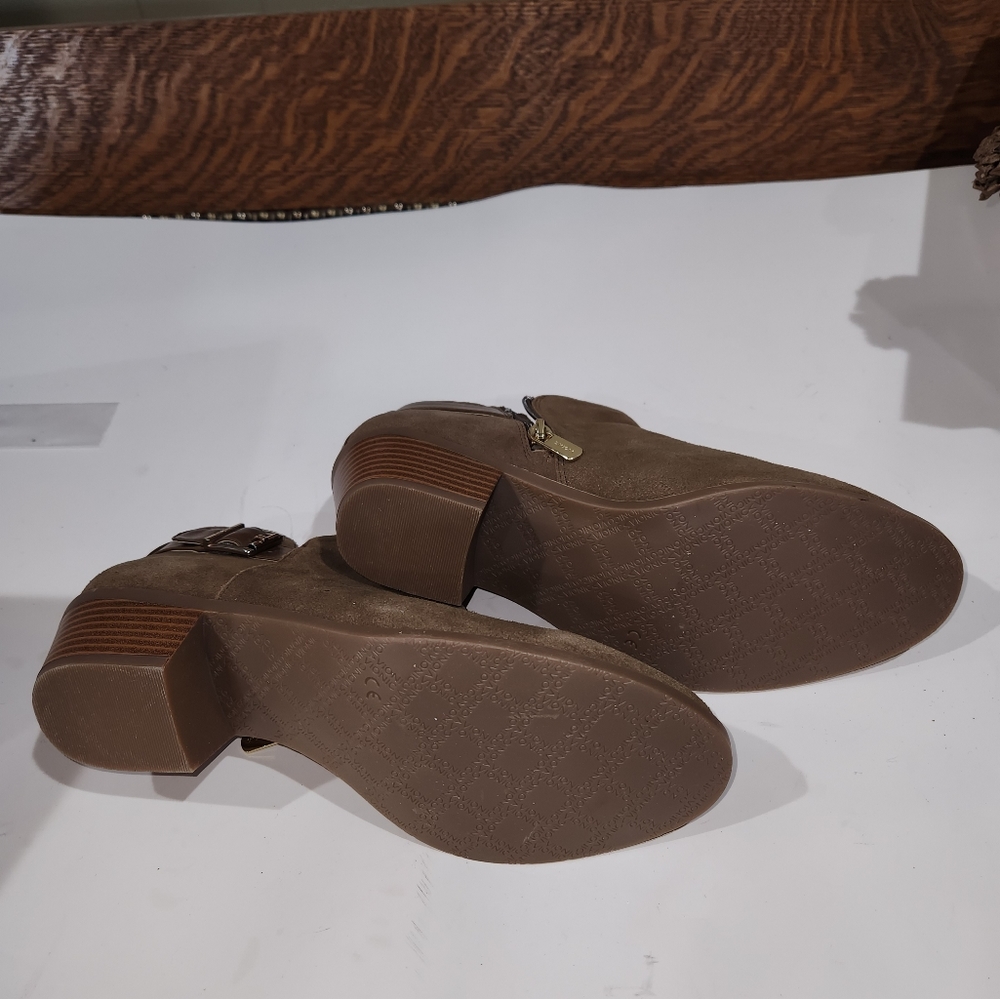 Nib, Vionic Style Is Joy Millie Sz. 9 Wide - image 3